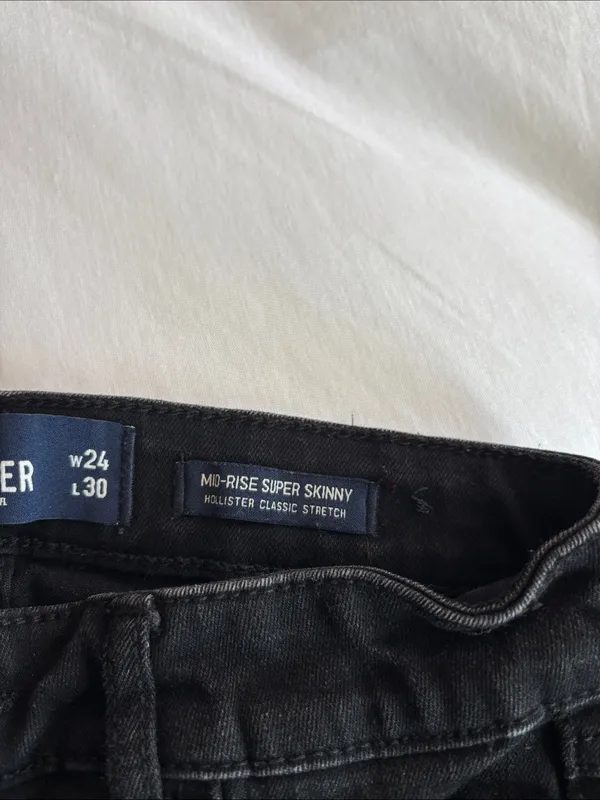 Ladies Hollister Black Skinny Jeans - Image 4