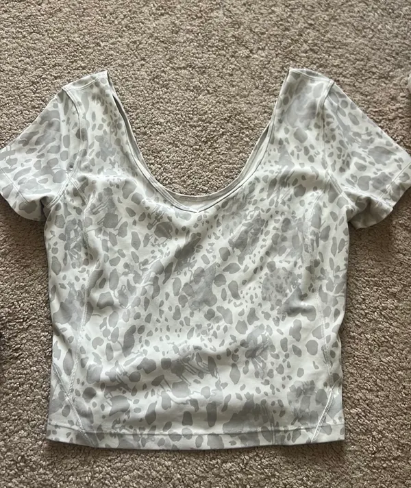 Lululemon Align T-Shirt Cheetah Camo Antique White Multi - Image 3