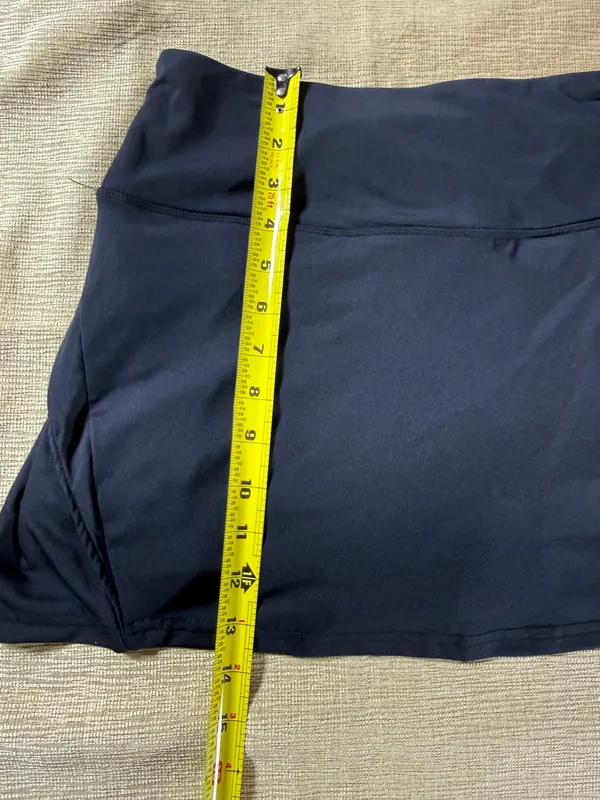 YYV Women’s Black Athletic Skort Size M Built In Shorts Zip Pocket Tennis Golf - Image 2
