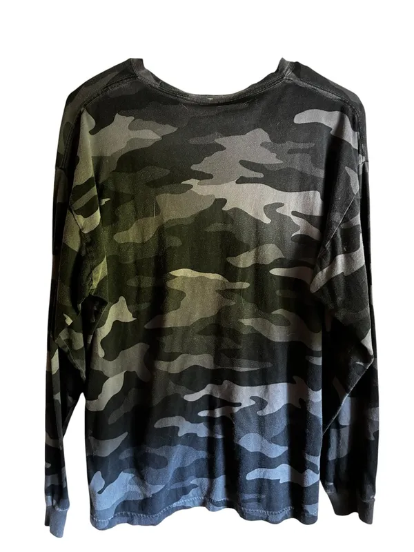 PINK Victoria's Secret Black & Gray Camo Logo Tee - Image 4