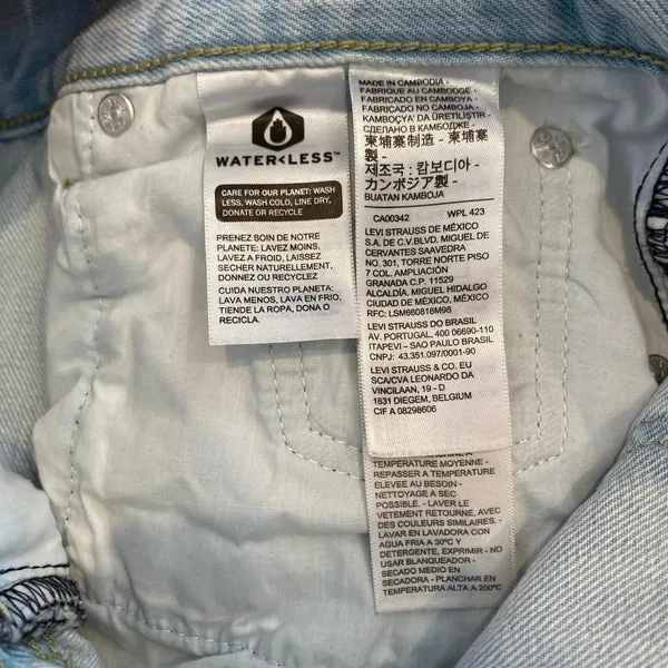 Levi's Low Pro Jeans In Charlie Won Light Wash - Image 9