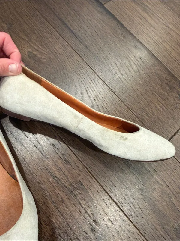 Madewell Round Pointed Toe Ballet Flats in Cream Size 8 - Image 5