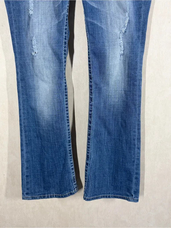 Big Star Women’s Liv Bootcut Jeans Low Rise Embroidered Stitch in Medium Wash 30 - Image 3