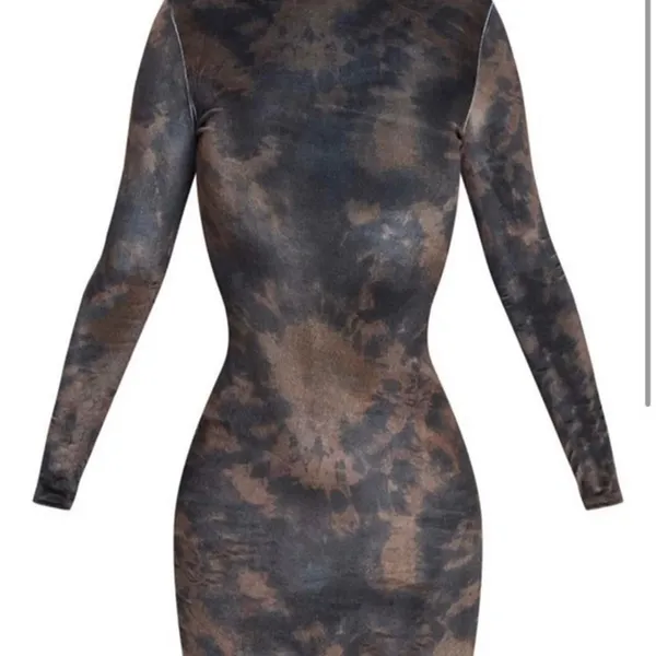 Pretty Little Thing Bodycon Dress - Image 2