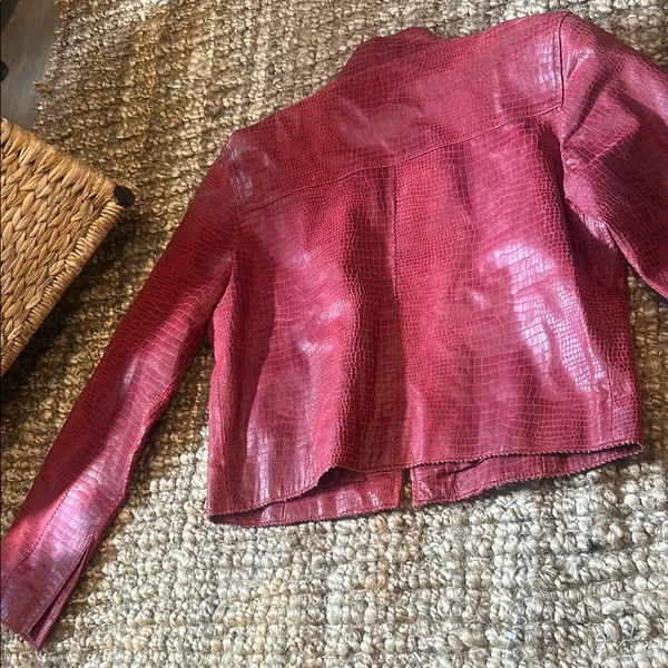 XOXO Vintage Y2K Red Crocodile Leather Biker Jacket Size Medium - Image 13