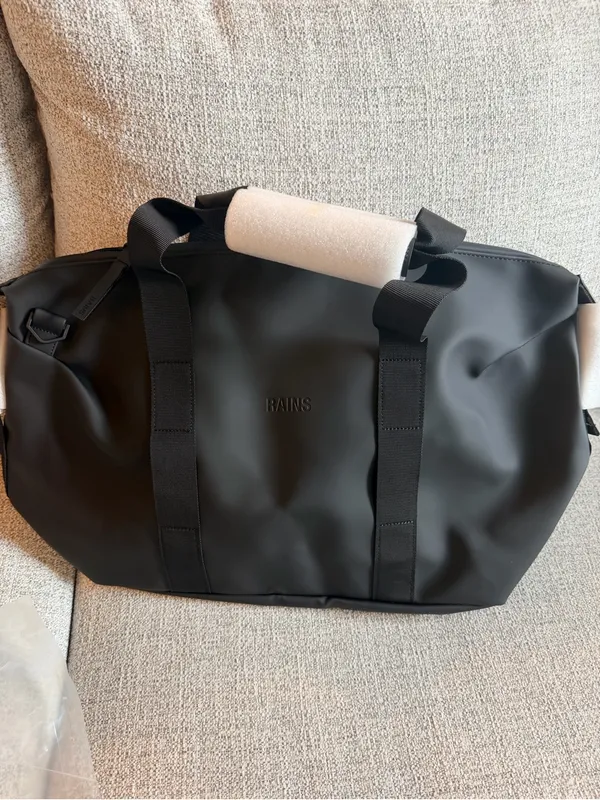 NWT Rains Hilo Weekend Overnight Bag size small waterproof black - Image 10