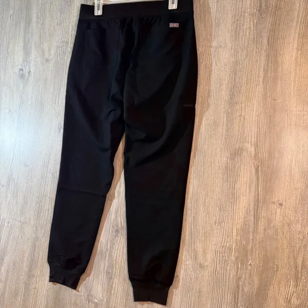FIGS Zamora Jogger Scrub Pants Solid Black Medical Office Work Women's Size NWT - Image 7