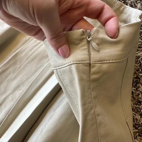 Le Lis Beige Skirt - Medium - Image 3