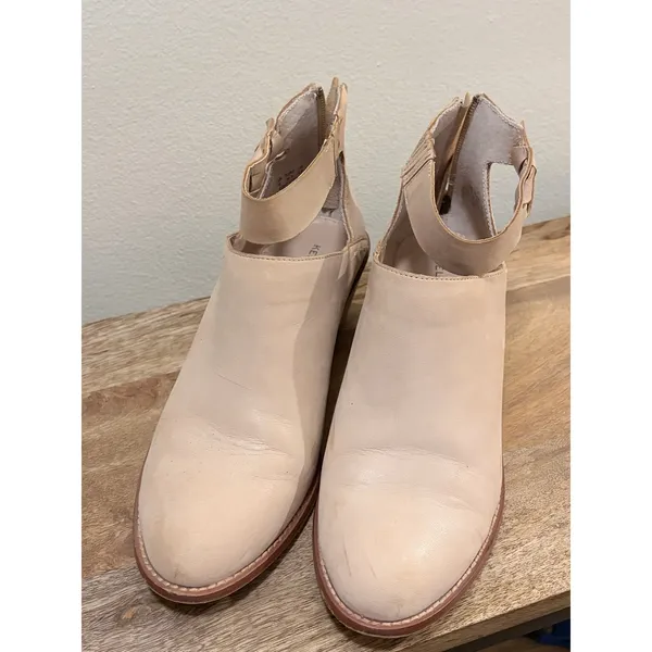 Kelsi Dagger Brooklyn Tan Leather Cutout Ankle Booties‎ Size 9 - Image 2