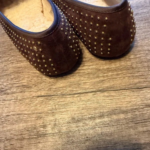 UGG Studded Suede Flats Brown Shearling Lined Loafers Size 6 - Image 4