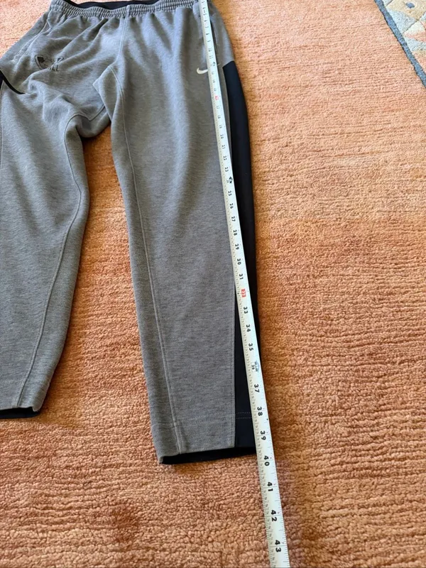 Nike Basketball G Gray Black Tapered Jogger Pants Youth Unisex - Image 4
