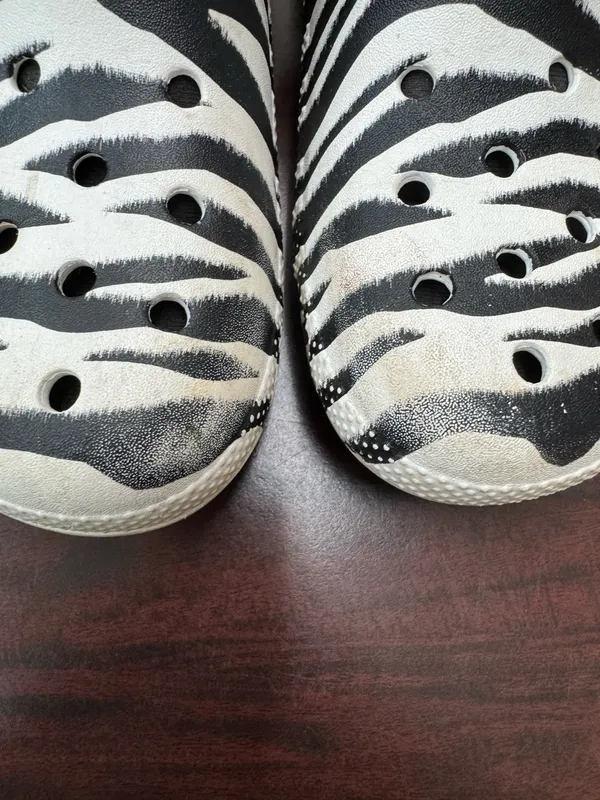 Crocs Zebra Print Lined Clogs Size Womens 9 - Image 2