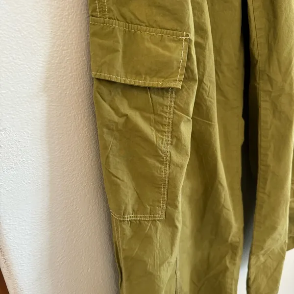 parachute women’s olive green cargo pants - Image 4