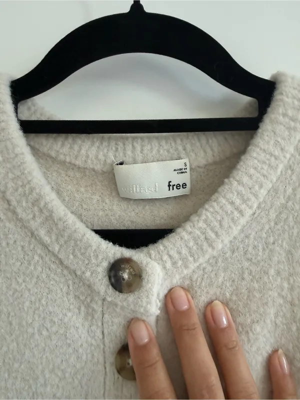 Aritzia Wilfred Free Short Button-Front Women's Sweater Cropped Cardigan - Cream - Image 2