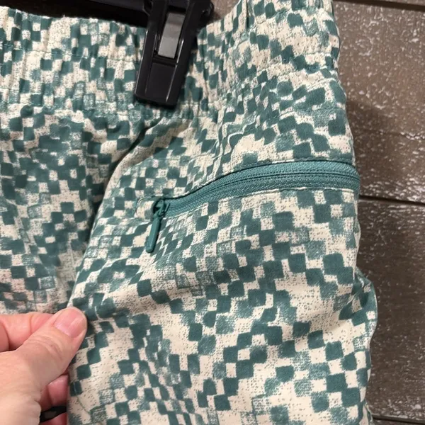 The North Face Women's Class V Shorts Chevron Print size XL - Image 8