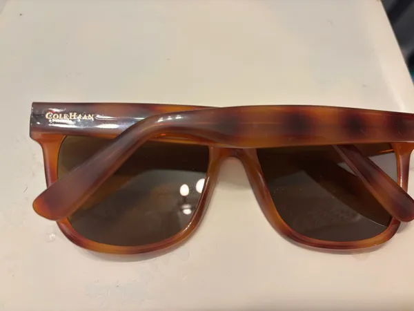 Cole Haan Preppy ,casual.. sunglasses - Image 3