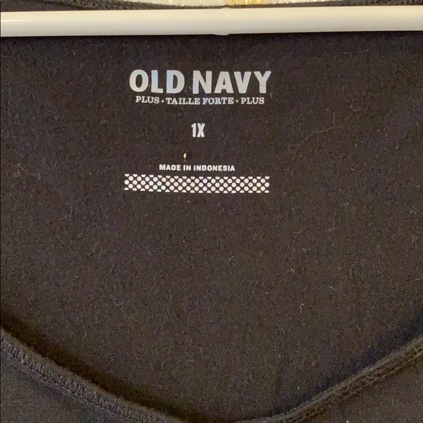 Old navy black tank top - Image 2