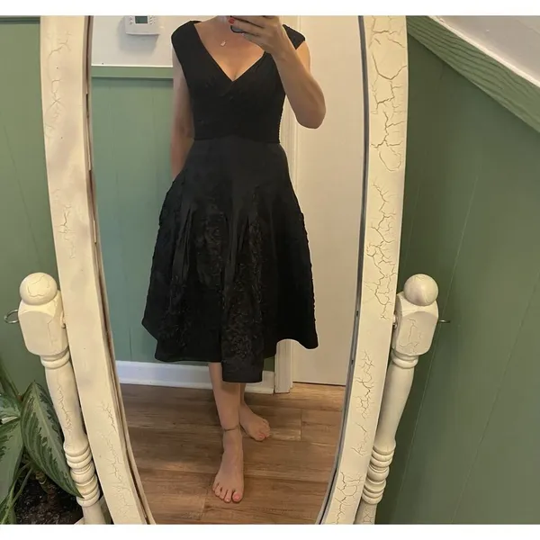 Adrianna Papell Black Ruched Fit Flare Midi Dress Textured Floral Skirt Sz 4 - Image 12
