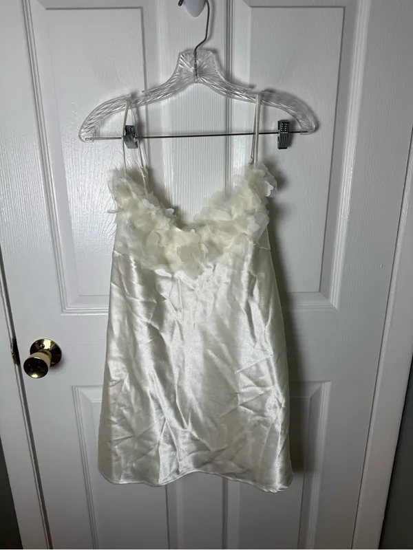 Elliatt Katalina 3D Floral Appliqué Mini Dress in Ivory S - Image 2