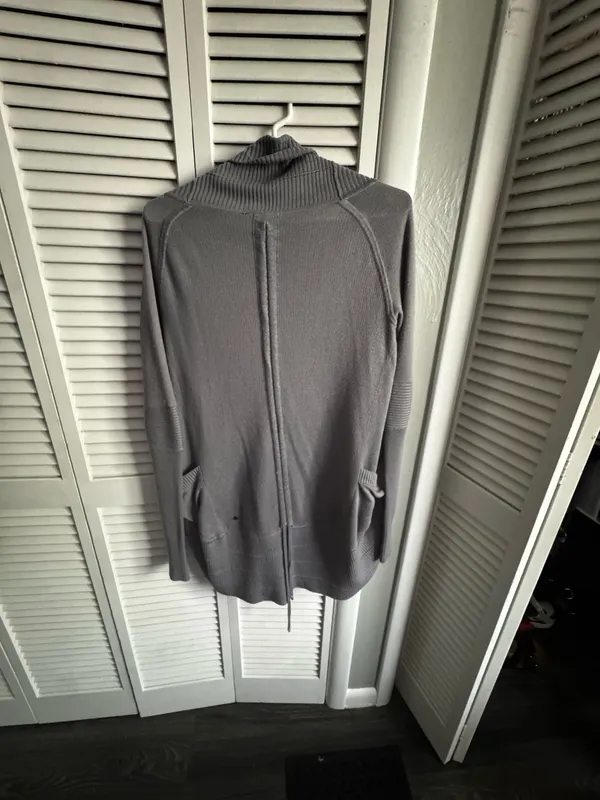 Lululemon Cardigan Wrap - Image 4