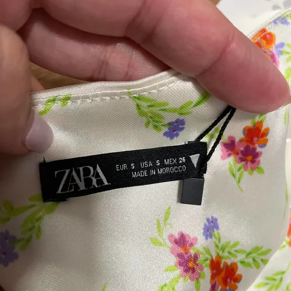 Zara Blogger Favorite Satin Effect Floral Drape Neck Halter Crop Top Size Small - Image 6
