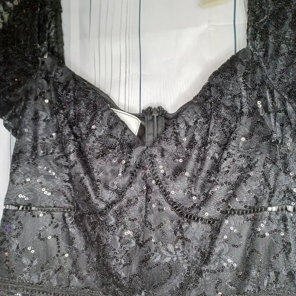 David's Bridal Short Sleeve Illusion Lace Tiered Ruffle Black Homecoming Dress - Image 2