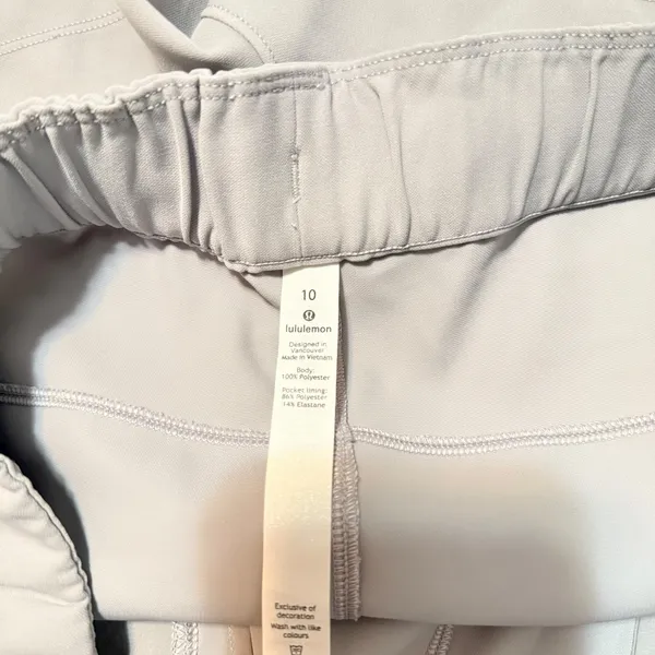 Lululemon On The Fly Short *2.5" - Image 6
