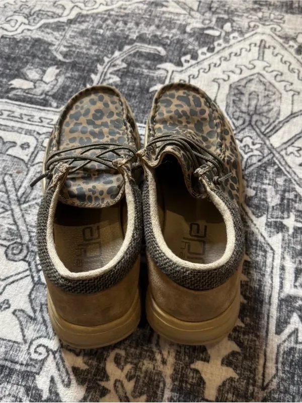 Hey Dude Polly Leo Nut Leopard Print Shoes Women’s Size 9 Casual Comfort Loafers - Image 2