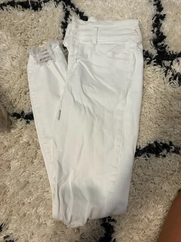 American Eagle Jeans - Image 2
