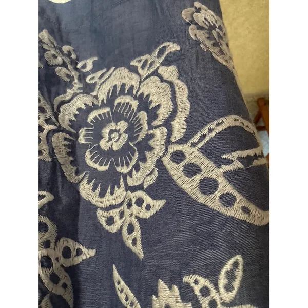Talbots Chambray Off The Shoulder Shift Dress Embroidered Floral Smocked size 16 - Image 2