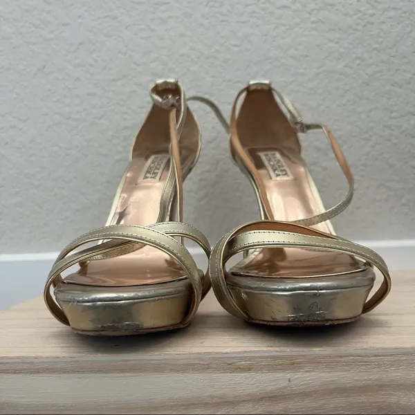 Badgley Mischka Gold Strappy Formal Stiletto Heel Sandals‎ 8 - Image 6