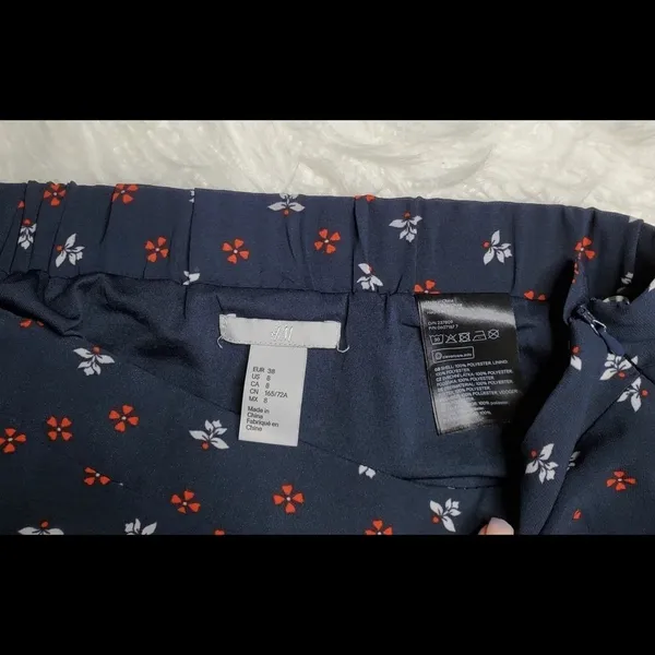 H&M Mistletoe Print Skirt‎ - Image 6