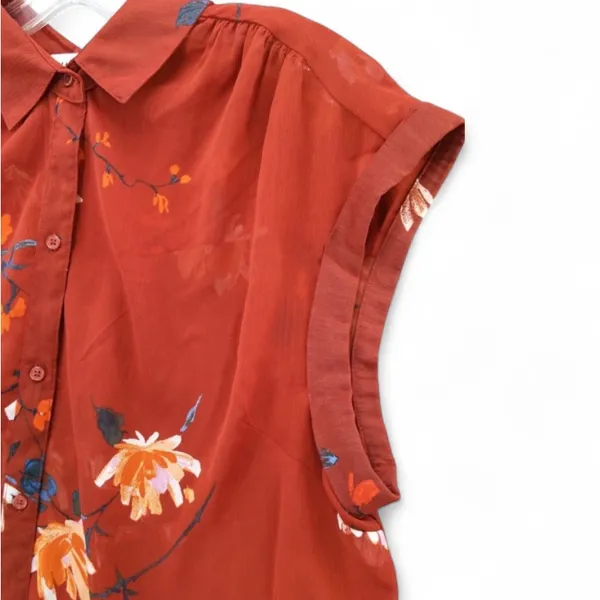 🌙 AVA & VIV Floral Print Sheer Sleeveless Button Blouse - Image 3