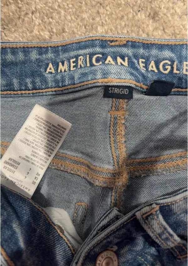 American Eagle mom jeans  - Image 3