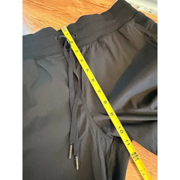 Lululemon‎ Dance Studio Crop Black Lightweight Joggers Size 10 - Image 7