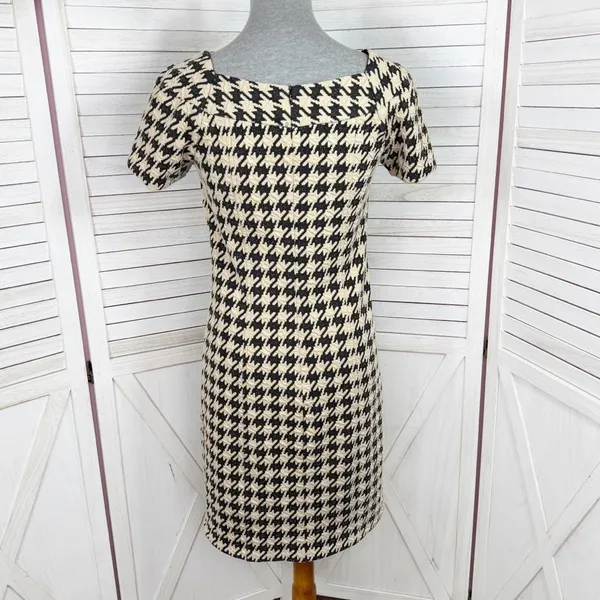 Dress Barn Houndstooth Textured Knit Cap Sleeve‎ Retro Sheath Dress Tan Black 4 - Image 4