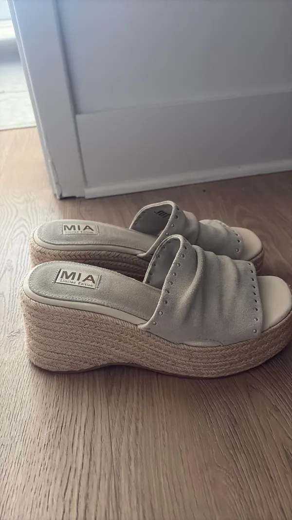 MIA Wedges - Image 2