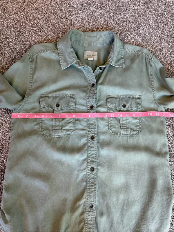 American Eagle Sage Green Lyocell Button Front Utility Shirt Medium - Image 3