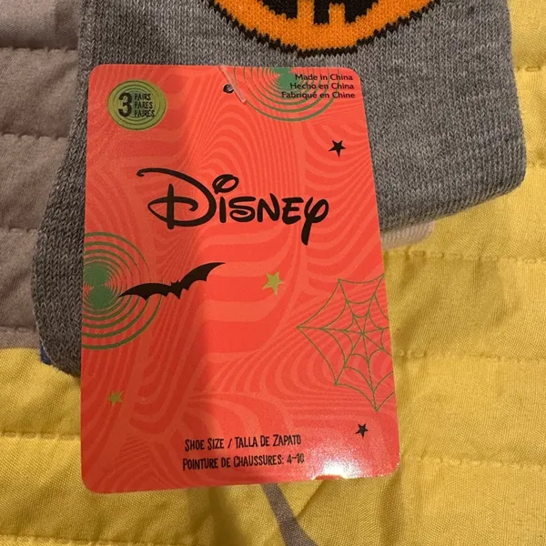 NWT Disney Halloween Lilo and Stitch 626 Socks 3-pack - Image 3
