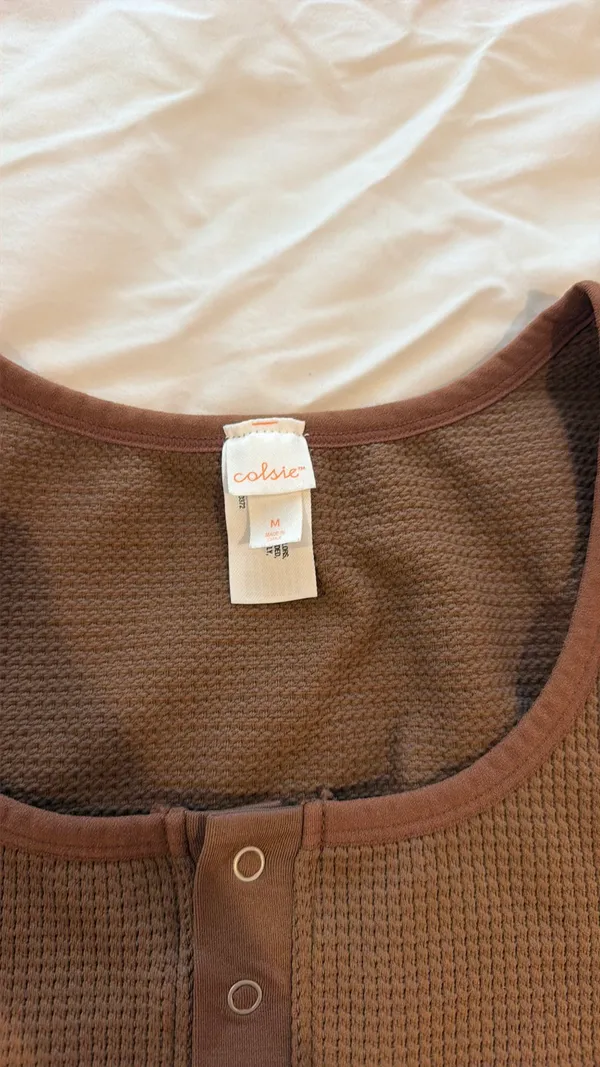 Brown top colsie Size M - Image 2