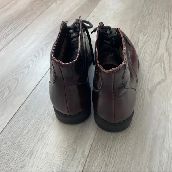 Vintage Leather Boots lace up ankle womens Brown (size 7) classic heritage work - Image 5