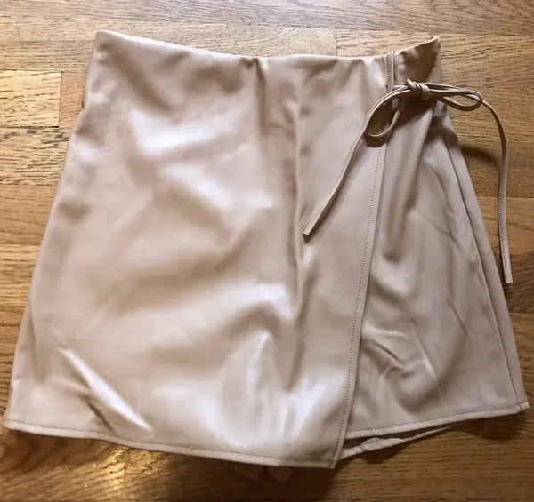 High waist faux leather wrap skort size M - Image 10