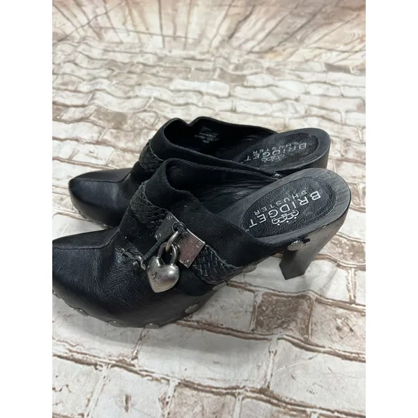 BRIDGET SHUSTER 10 Shoes SASSY BLACK LEATHER MULE HEELS Lock Heart Clogs‎ - Image 2