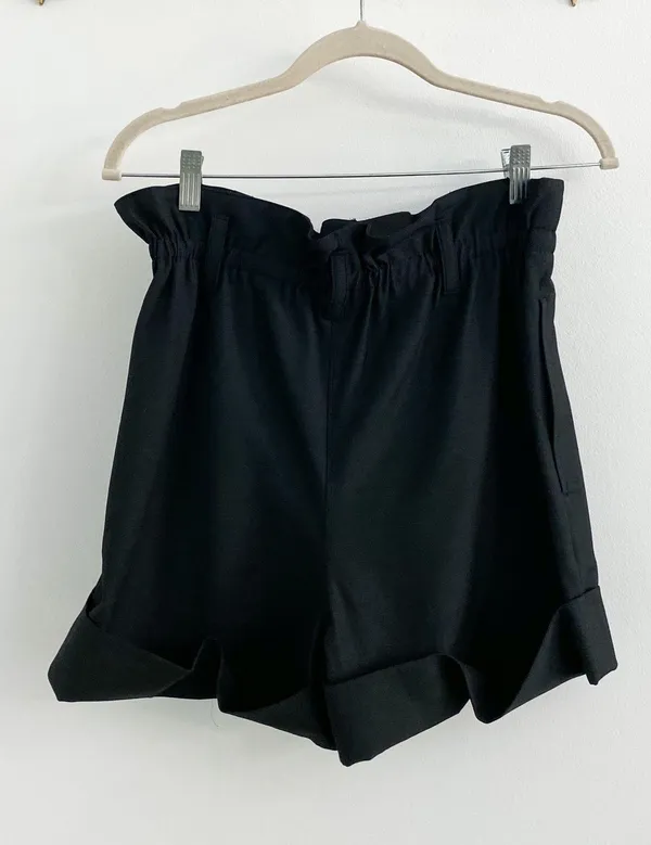 Aritzia Sunday Best Black Aki Paperbag High Rise Shorts - Image 6