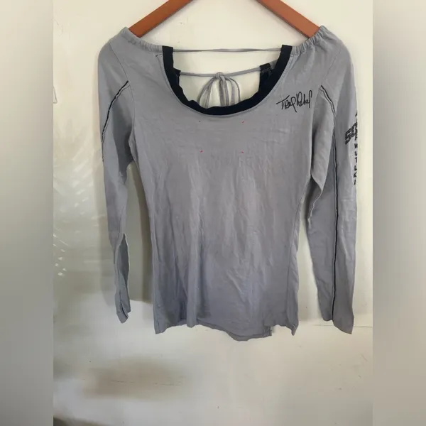 Vintage Y2K,Scope Graphic Long Sleeve Top in Light Gray - Image 2