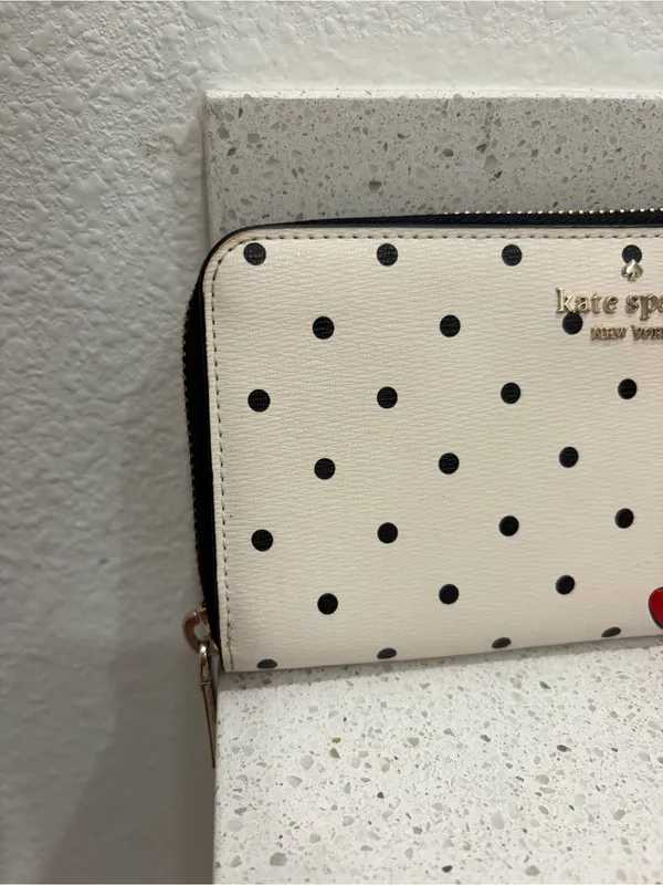Kate Spade New York & Disney Minnie Mouse Large Continental Wallet K4759 - Image 4