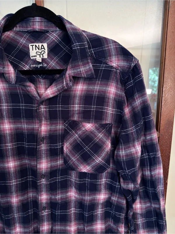 TNA by Aritzia Soft Oversized Plaid Flannel Button Up Shirt Navy Pink Purple Med - Image 3