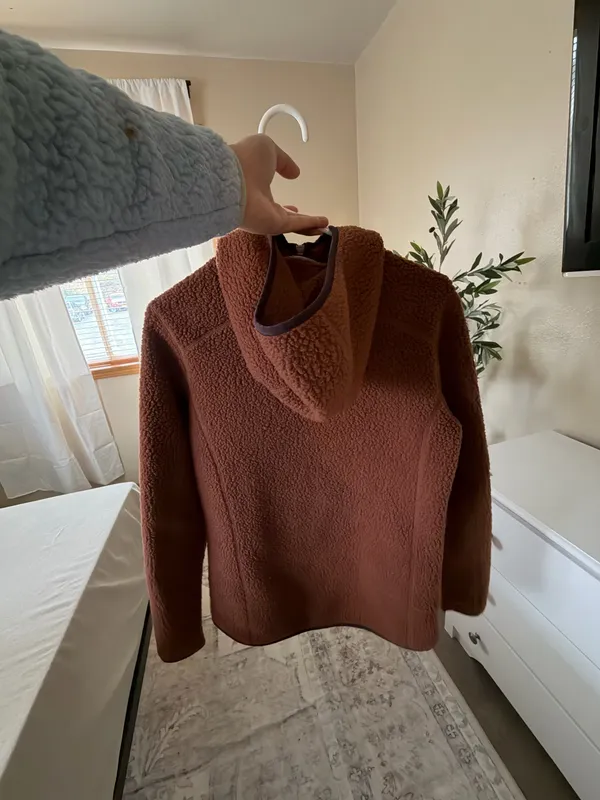 Patagonia Fleece Jacket - Image 2