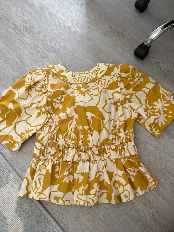 Floral top Yellow - Image 2