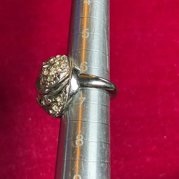 Vintage-Style Rhinestone Filigree Statement Ring size 6.5 - Image 5